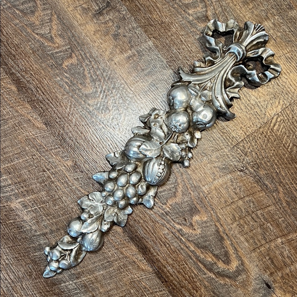 VTG French Country Silver Pewter Fruit Pomegranate Ornate Bow Wall Hanging Decor - Picture 3 of 9